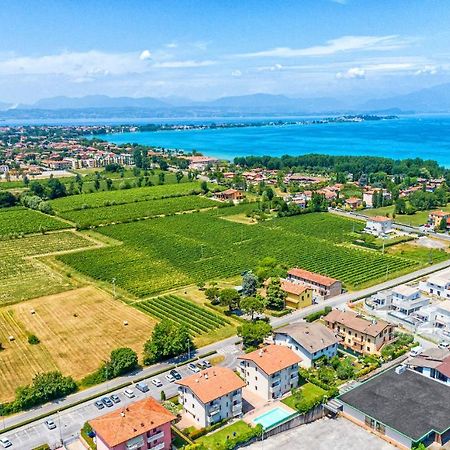 Wolf House - Sirmione Holiday Екстер'єр фото