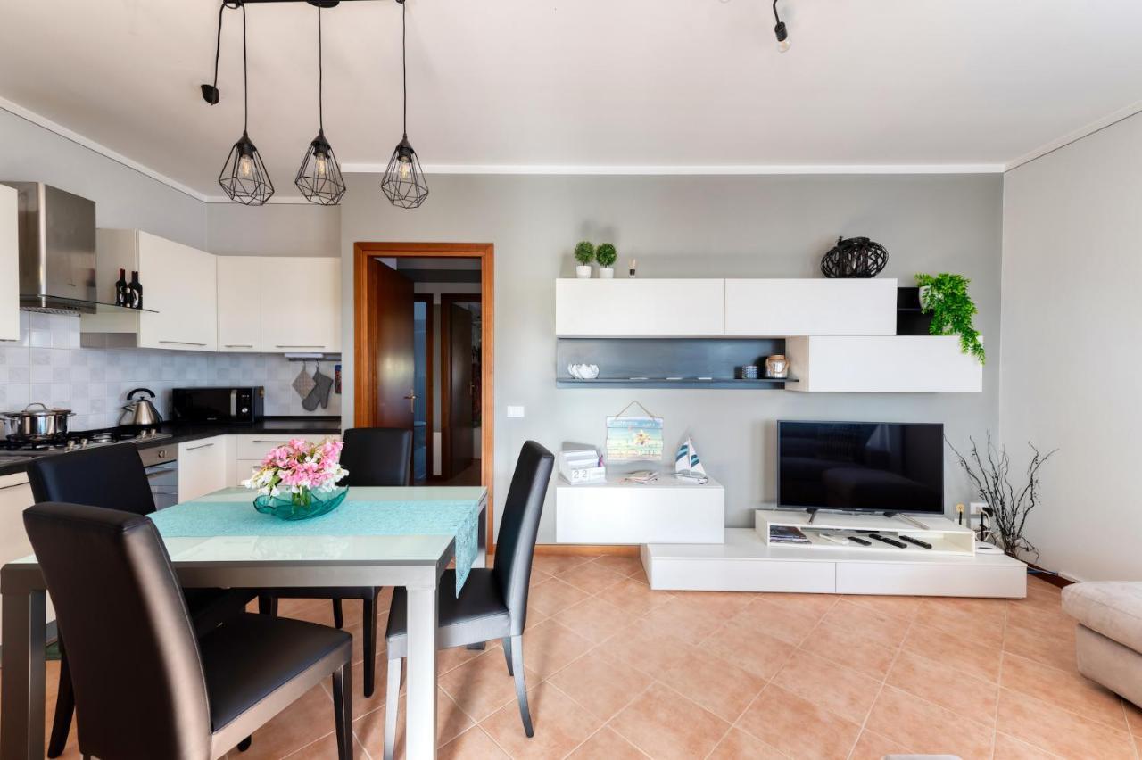 Wolf House - Sirmione Holiday Екстер'єр фото
