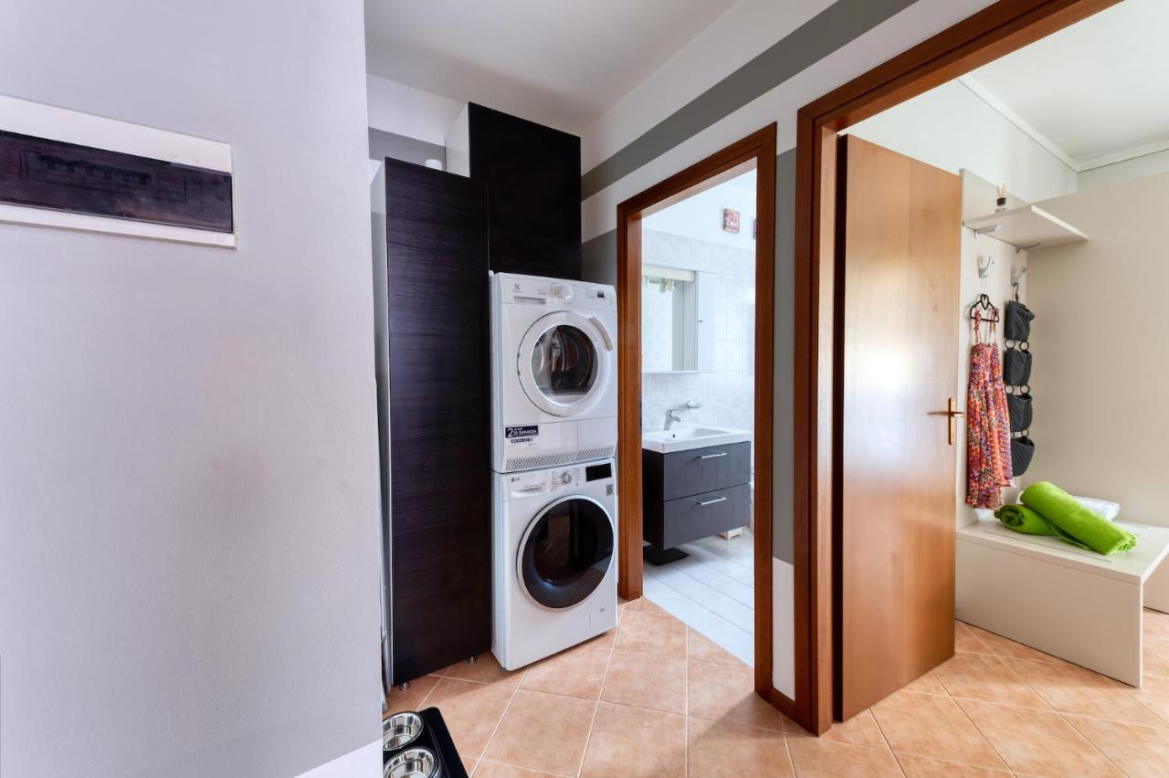 Wolf House - Sirmione Holiday Екстер'єр фото