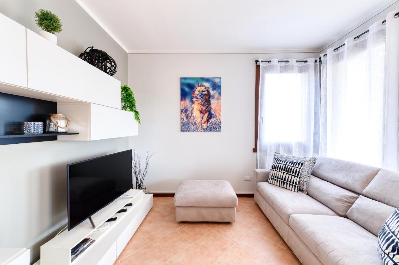 Wolf House - Sirmione Holiday Екстер'єр фото