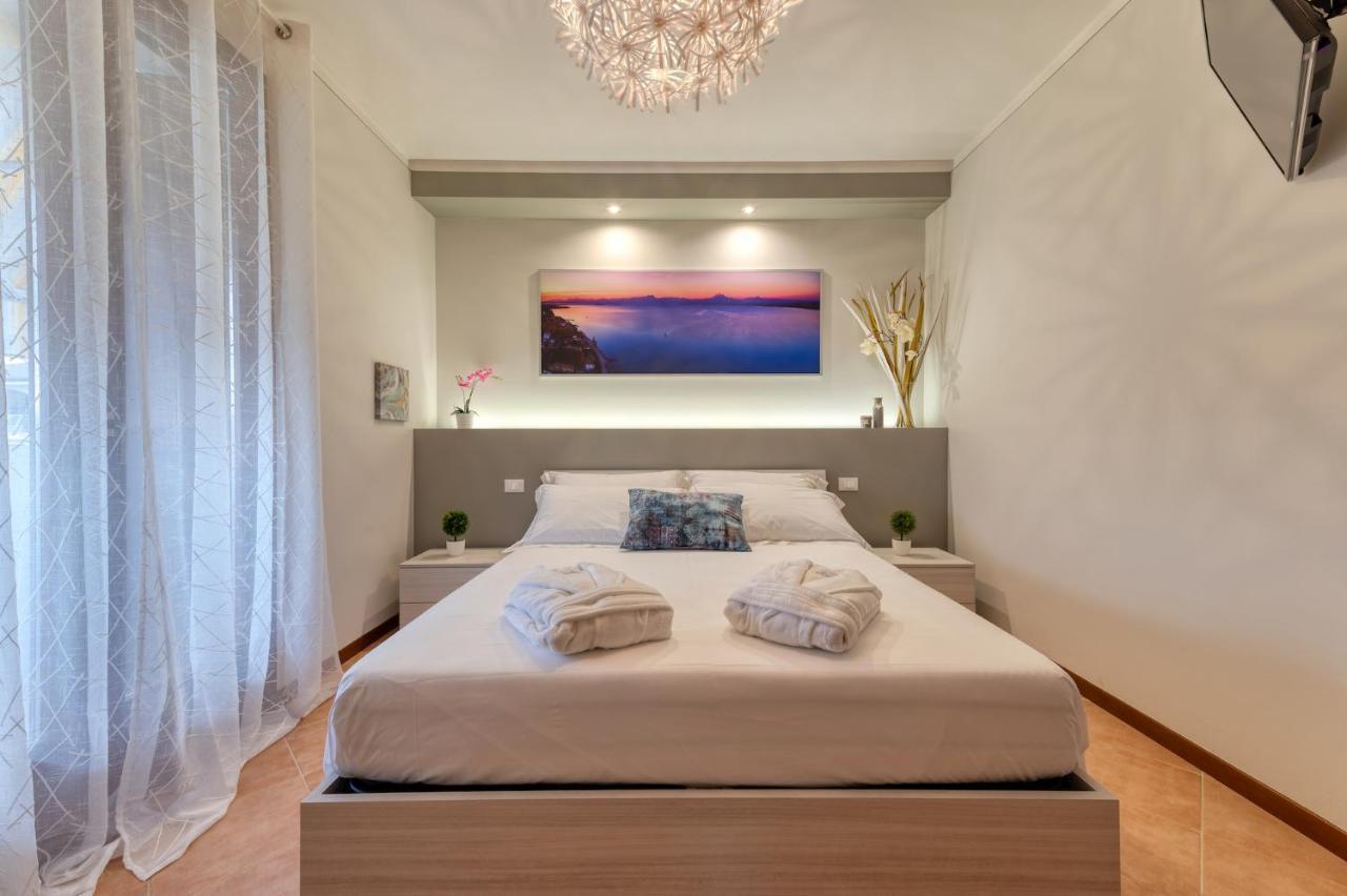 Wolf House - Sirmione Holiday Екстер'єр фото