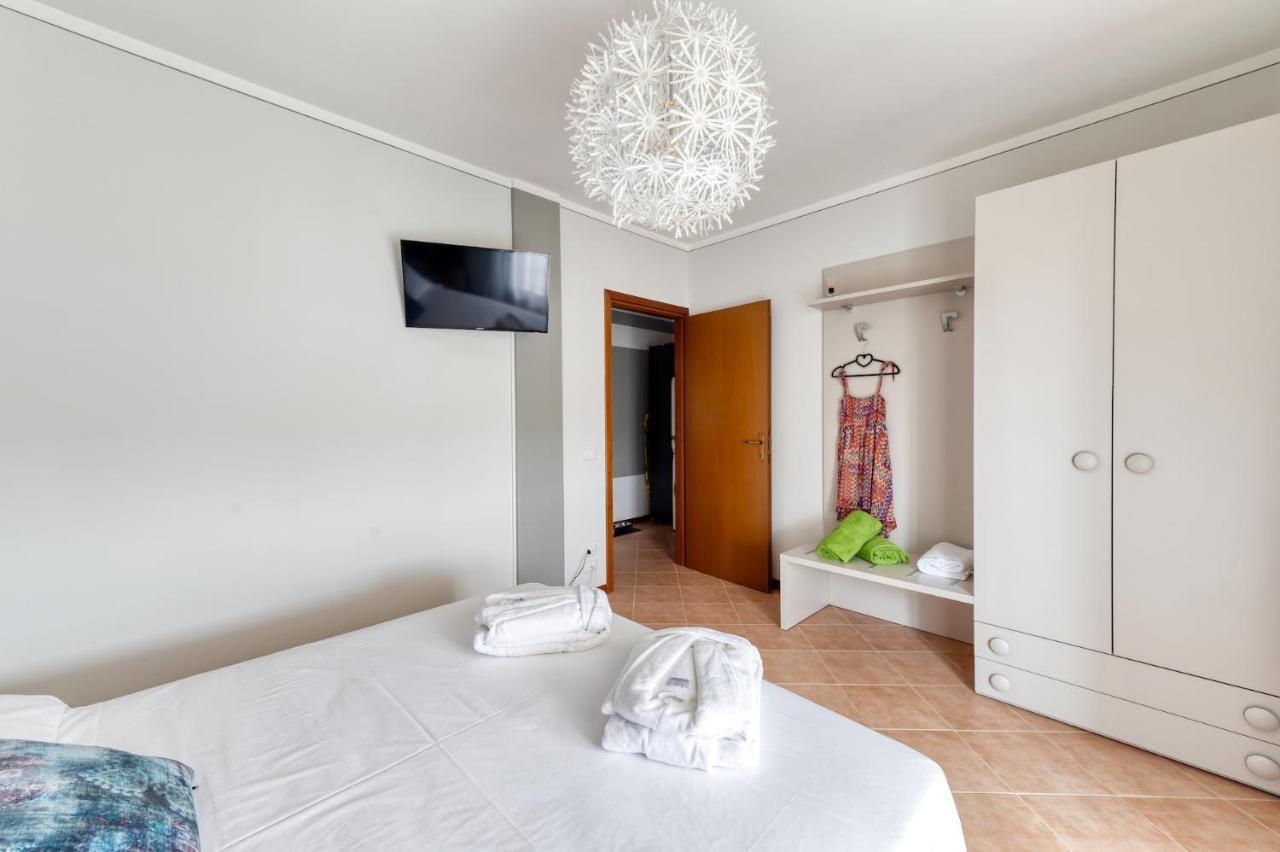 Wolf House - Sirmione Holiday Екстер'єр фото
