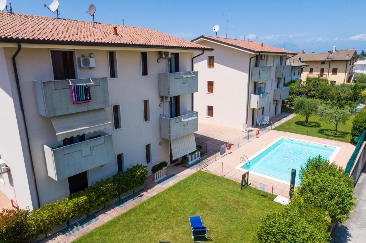 Wolf House - Sirmione Holiday Екстер'єр фото