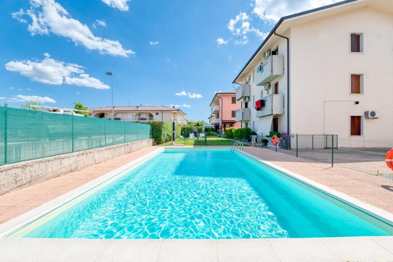 Wolf House - Sirmione Holiday Екстер'єр фото