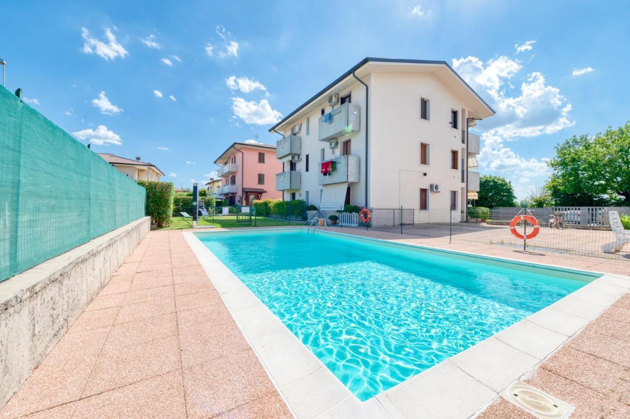 Wolf House - Sirmione Holiday Екстер'єр фото
