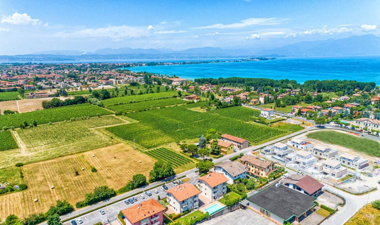 Wolf House - Sirmione Holiday Екстер'єр фото