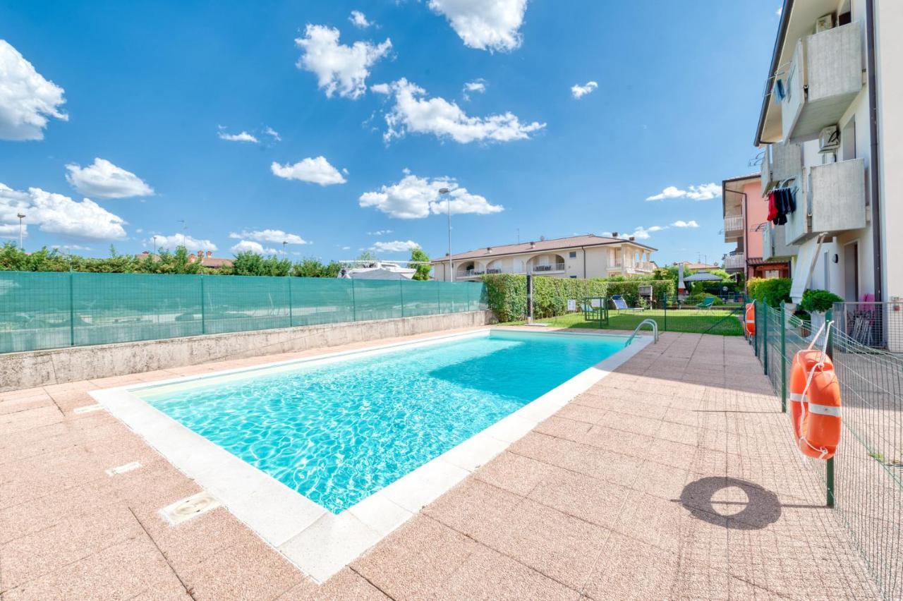 Wolf House - Sirmione Holiday Екстер'єр фото