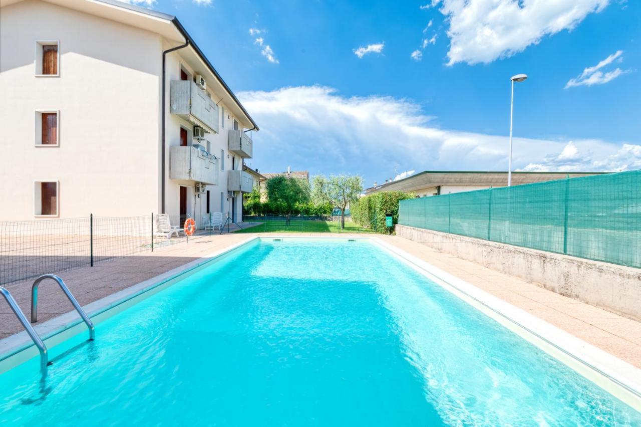 Wolf House - Sirmione Holiday Екстер'єр фото